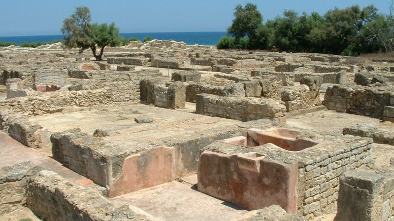 ケルクアンの古代カルタゴの町とその墓地遺跡